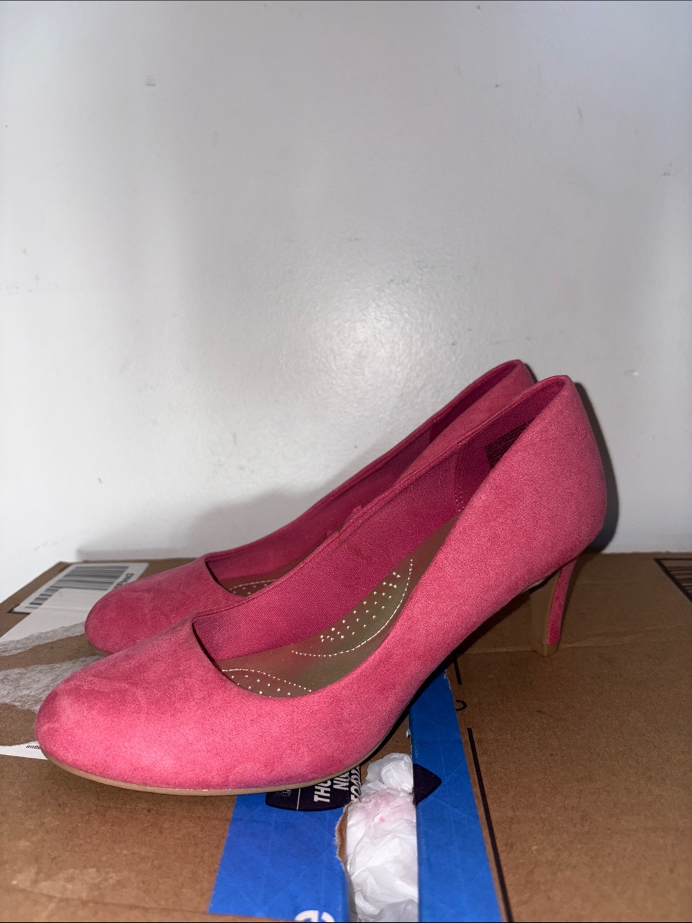 dexflex comfort Pink Suede Mid Heel Pumps size 7.5